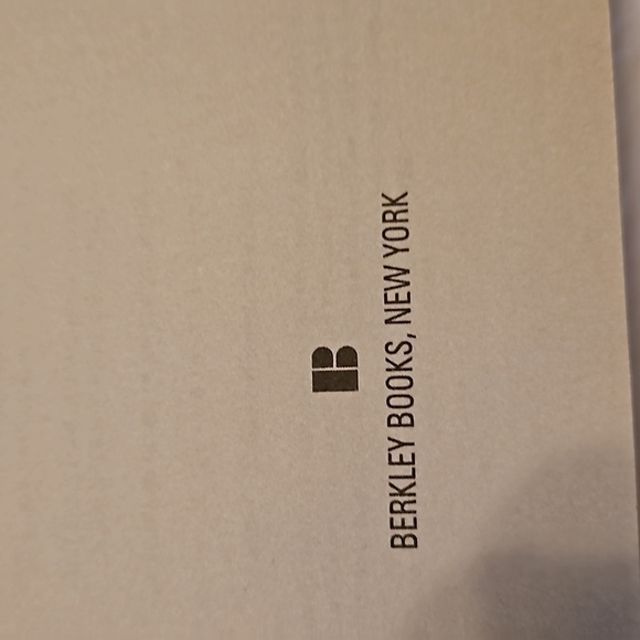 Virgin By Radhira Sanghani 2014 Home Accents Cofffe Table Books shelf decor - Picture 9 of 13